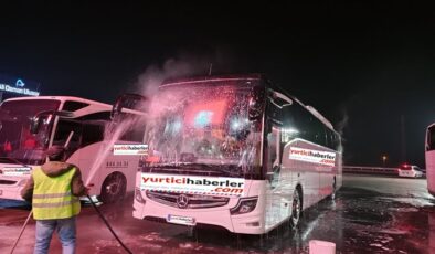 OTOBÜS YIKAMAK SU İSRAFI ÇEVRE KİRLİLİĞİ