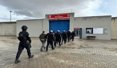 AFYON’DA INTERPOL TARAFINDAN ARANAN DEAŞ TERÖRİSTLERİ YAKALANDI