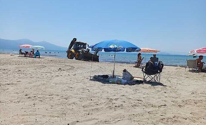 KUŞADASI BELEDİYESİNDEN PLAJDA ÜCRETSİZ İNTERNET
