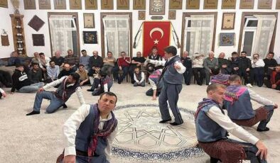 AFYON SANDIKLI’DA YARENLER GELENEĞİ İLGİYLE İZLENİYOR