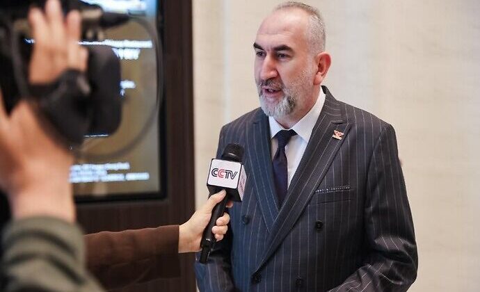 TÜRK İŞADAMI ÇİN RESMİ HABER KANALINA KONUK OLDU.
