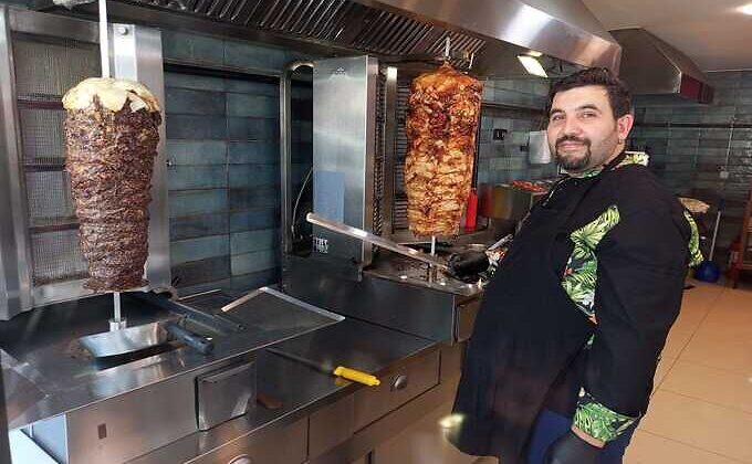 DÜNYA MUTFAKLARINA GİREN TÜRK LEZZETİ…DÖNER  …..