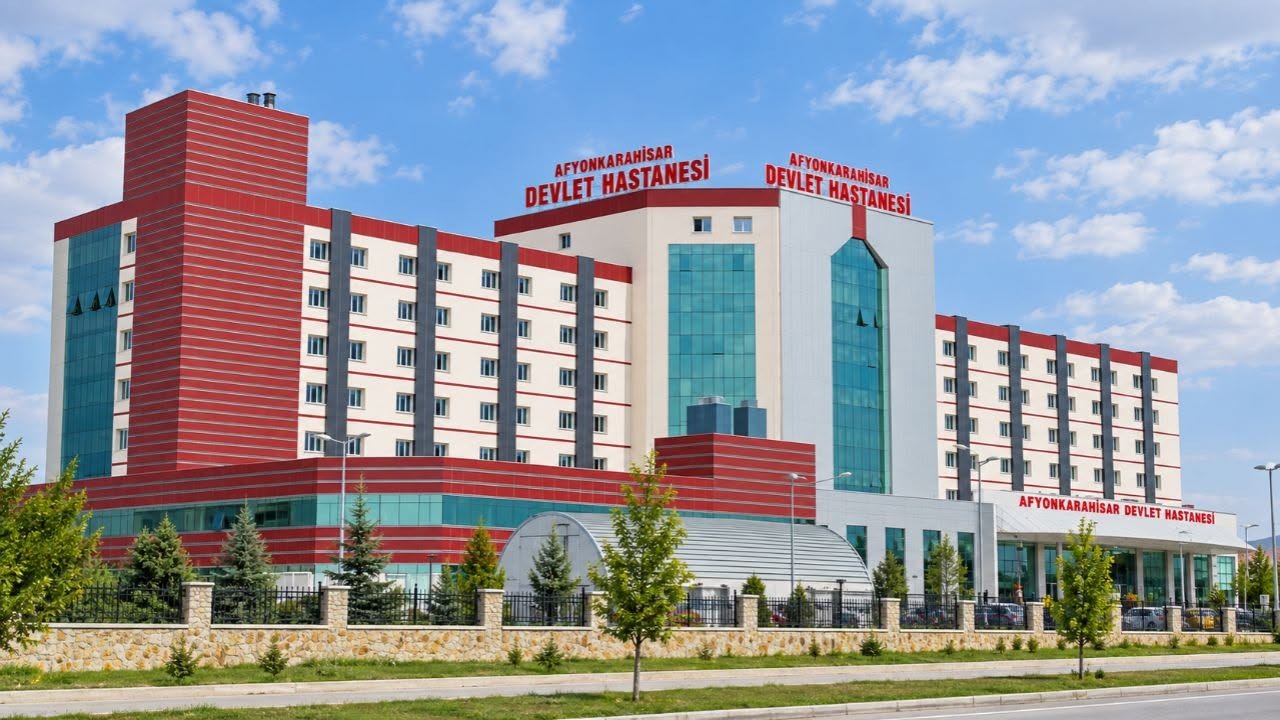 Afyonkarahisar Devlet Hastanesi Dört Yeni Yan Dal Uzmanıyla Sağlık Kadrosunu Güçlendirdi