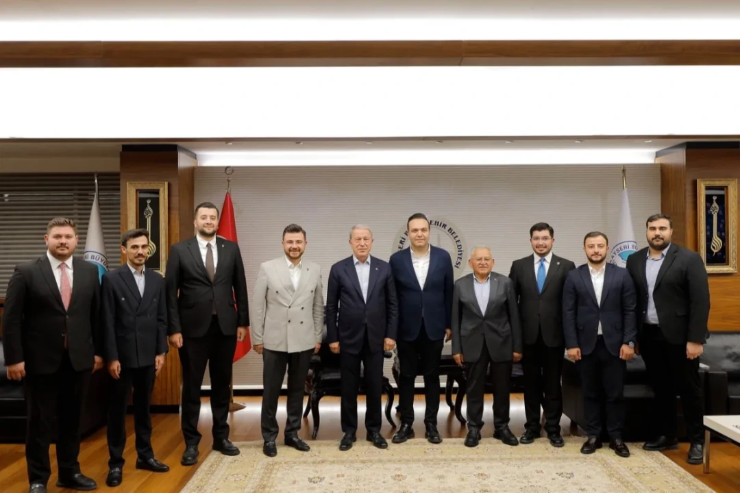 Kayseri’de Gençlik Buluşması: Başkan Büyükkılıç Bİ’Fest Coşkusuna Ortak Oldu