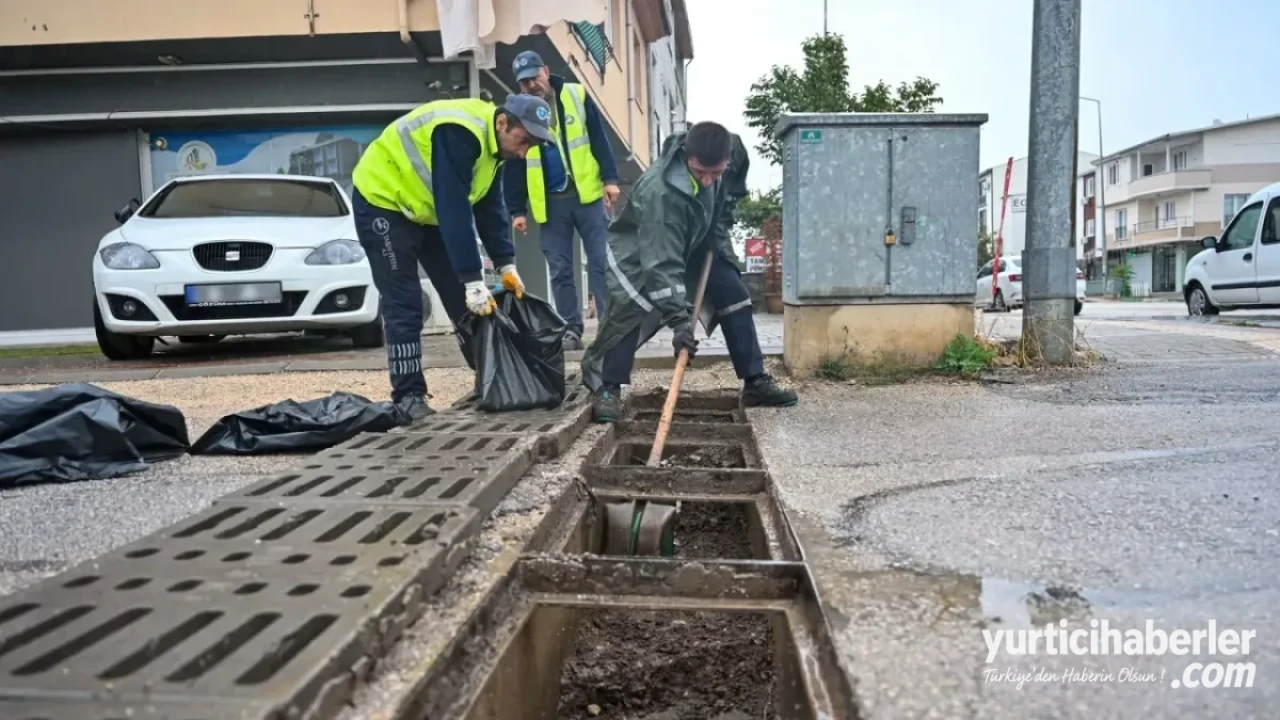 Bursa Büyükşehir Belediyesi Şiddetli Yağışlara Karşı Tüm Ekipleriyle Teyakkuzda
