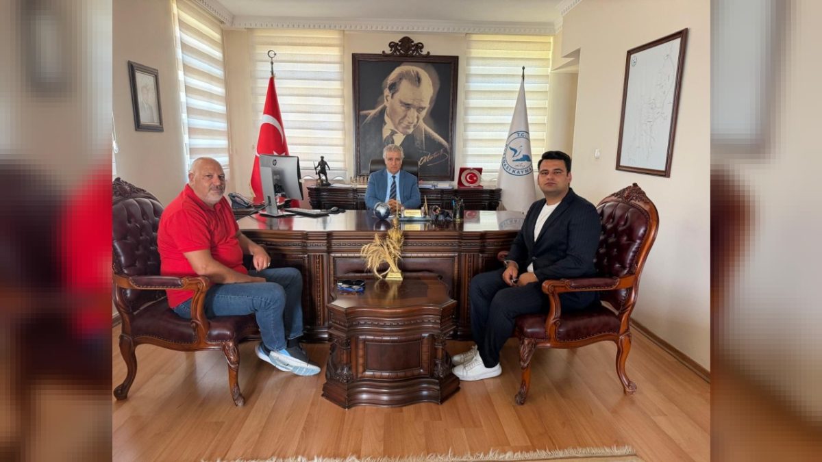 Davutlar Ülkü Ocakları Başkanı Tıya ve Balcıoğlu’ndan Kaymakam Keklik’e Ziyaret