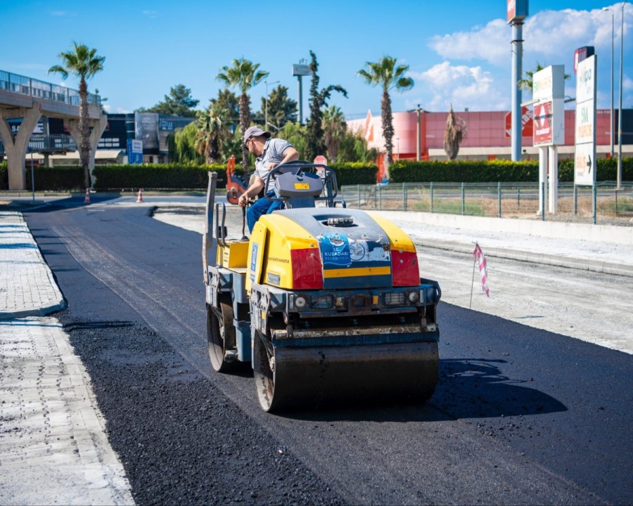 Kuşadası Belediyesi Değirmendere Mahallesi'nde Asfalt Çalışmalarına Hız Veriyor - Detay Görsel 2