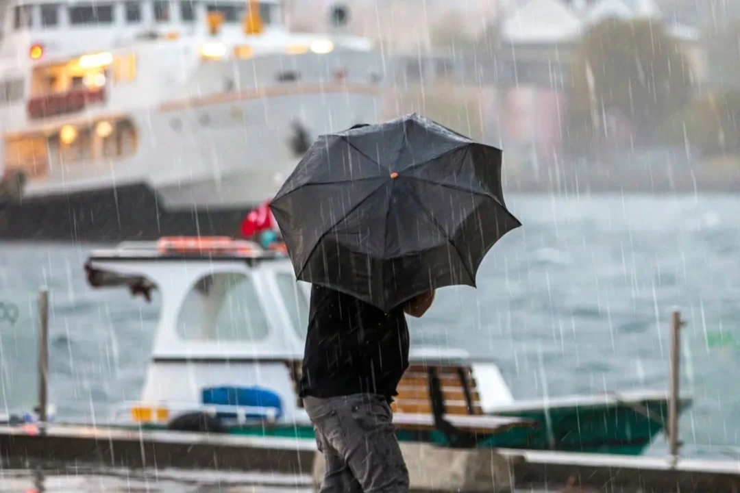 İstanbul’a Balkanlar’dan Kritik Uyarı: Şiddetli Sağanak ve Fırtına Geliyor