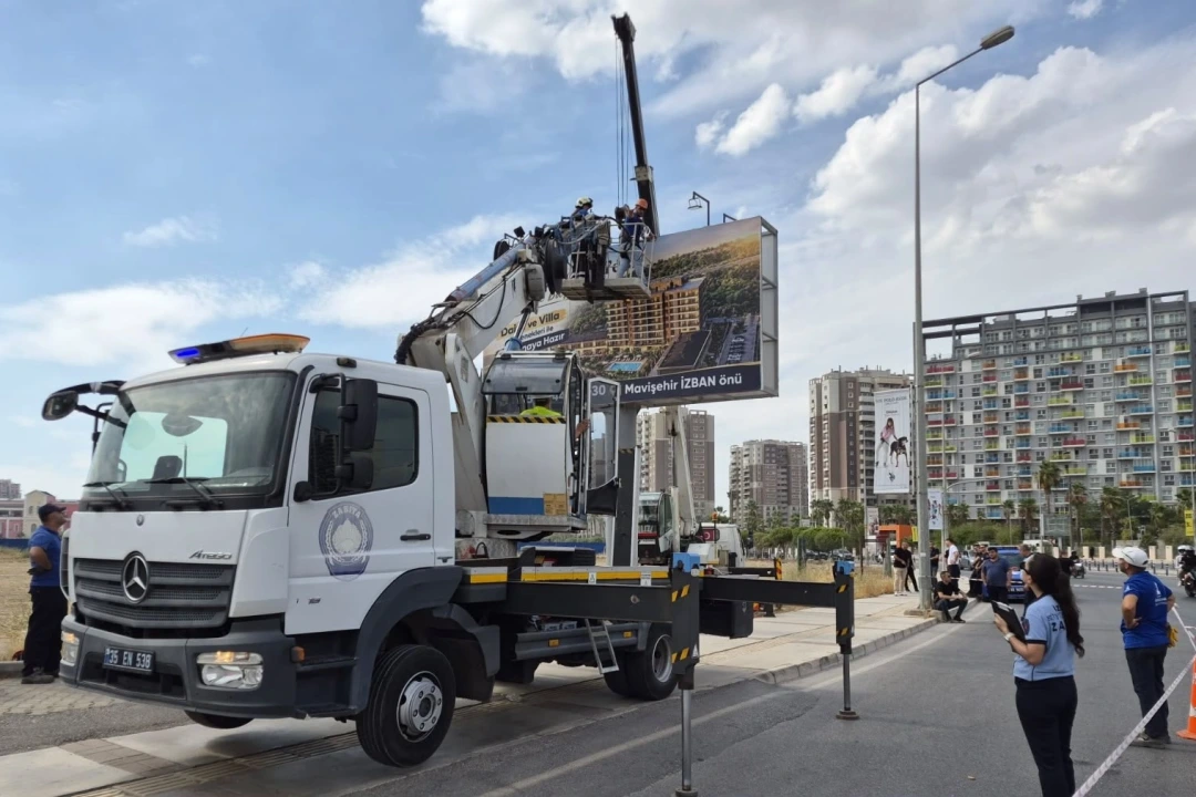 İzmir Büyükşehir Belediyesinden Karşıyaka Reklam Alanları ve Yetki Açıklaması