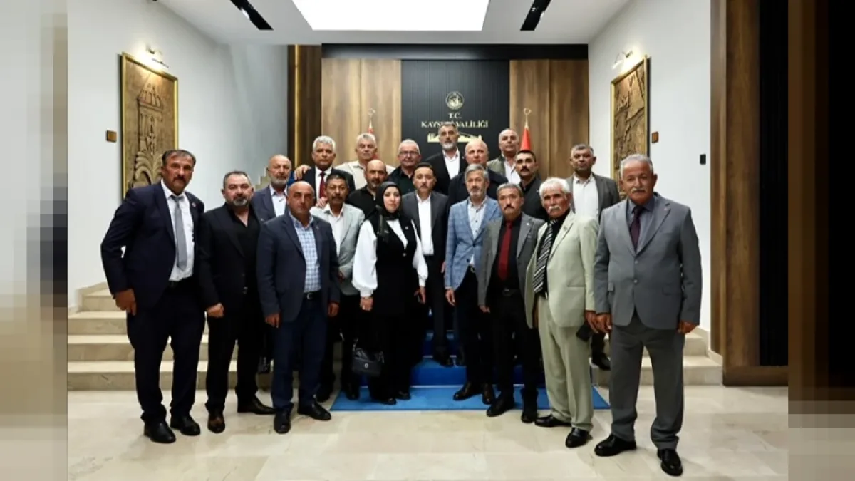Kayseri Valisi Gökmen Çiçek Başkanlığında Muhtarlar ve Kurumlar Aynı Masada Buluştu