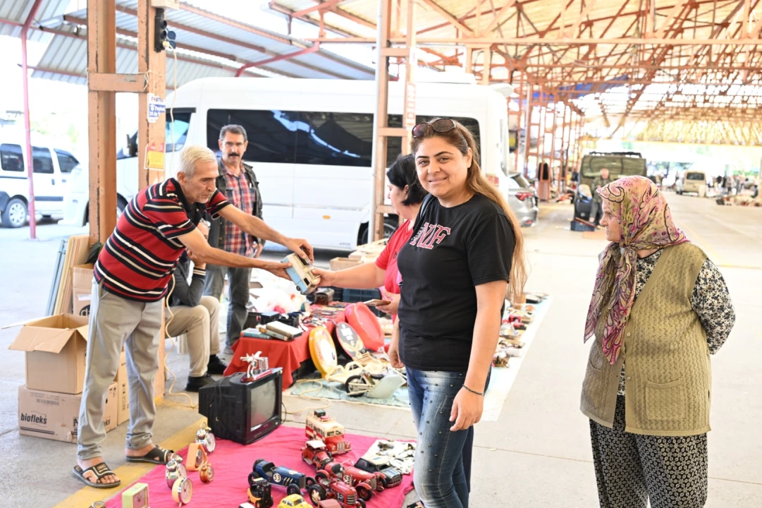 Manisa’da ikinci el eşya pazarı yeni yerinde