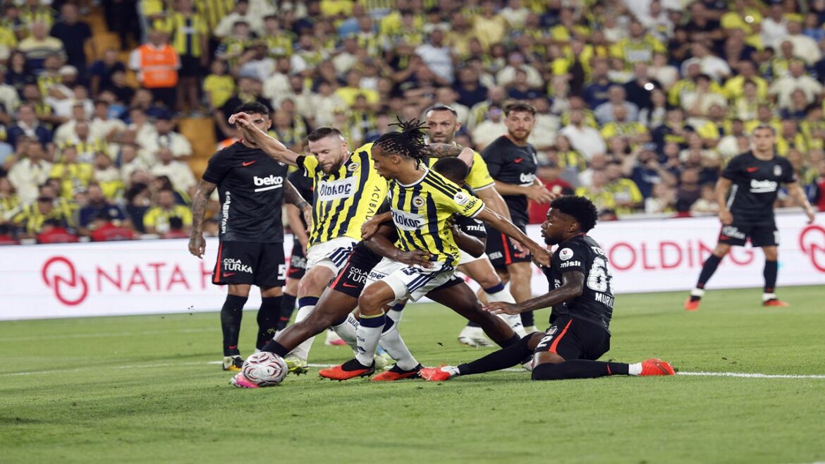 FENERBAHÇE HEM HAKEME HEM BEŞİKTAŞ’ A YENİLDİ 1-2