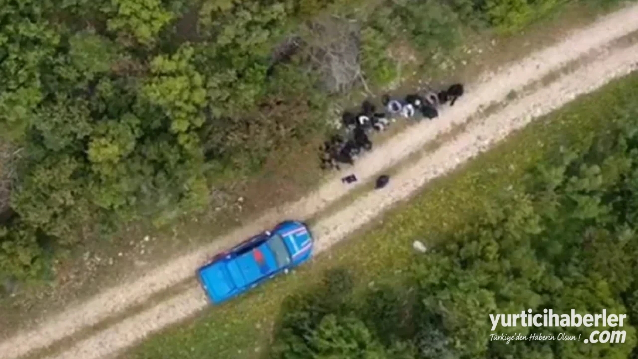 Türkiye Genelinde Dev Operasyon: 33 İlde Göçmen Kaçakçılığı Çetesine Darbe Vuruldu - Detay Görsel 3