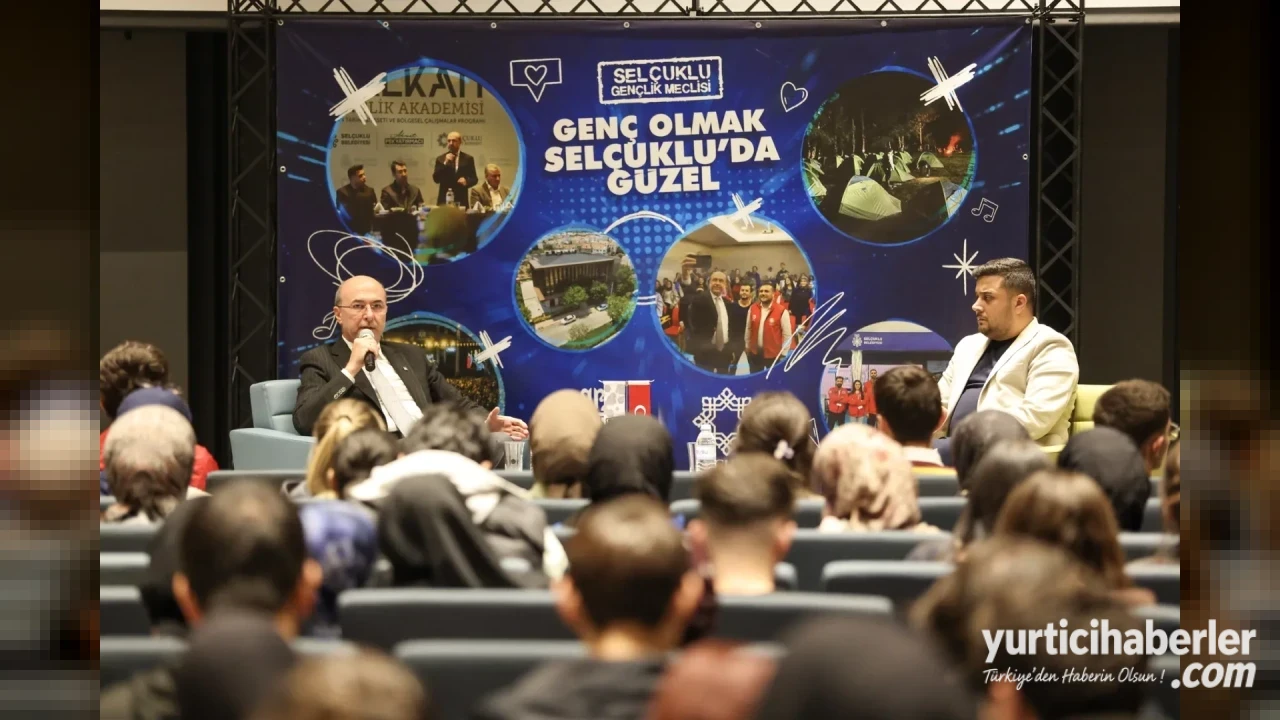 Selçuklu Belediye Başkanı Ahmet Pekyatırmacı Üniversiteli Gençlerle Buluştu