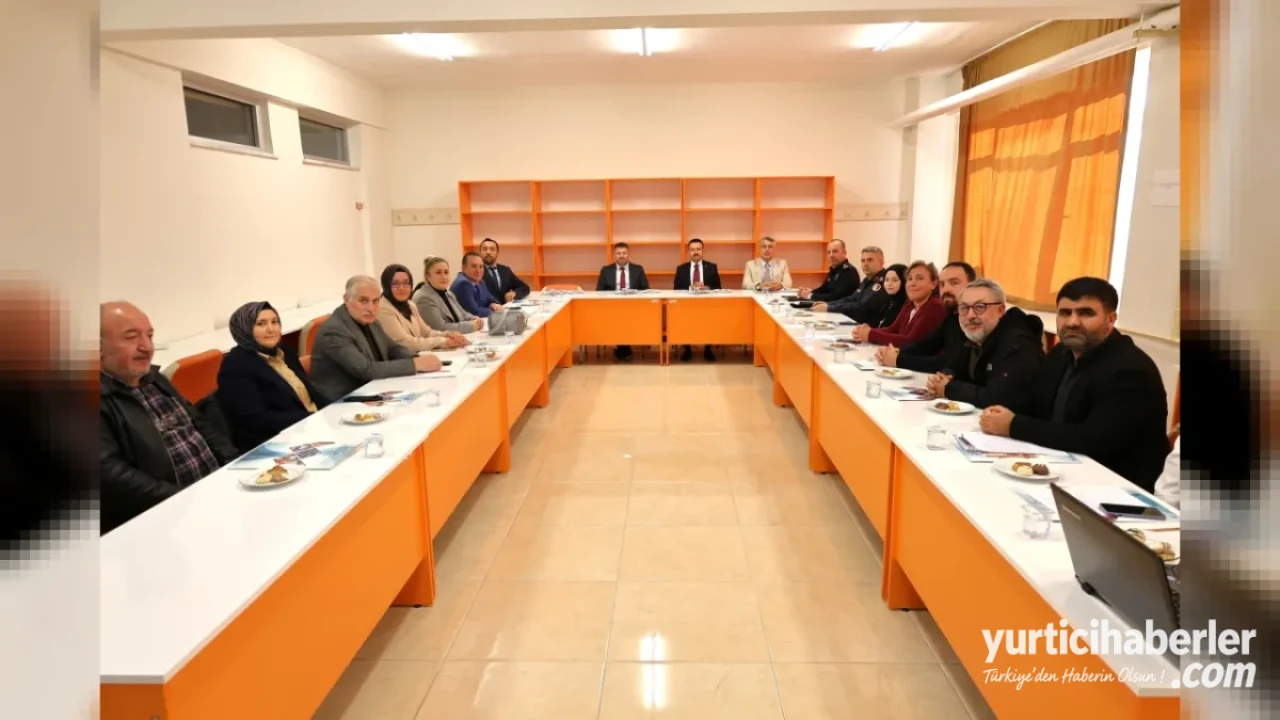 Afyon Kocatepe Üniversitesi Sandıklı Meslek Yüksekokulu tarafından düzenlenen Birim Danışma Kurulu Toplantısı gerçekleştirildi.