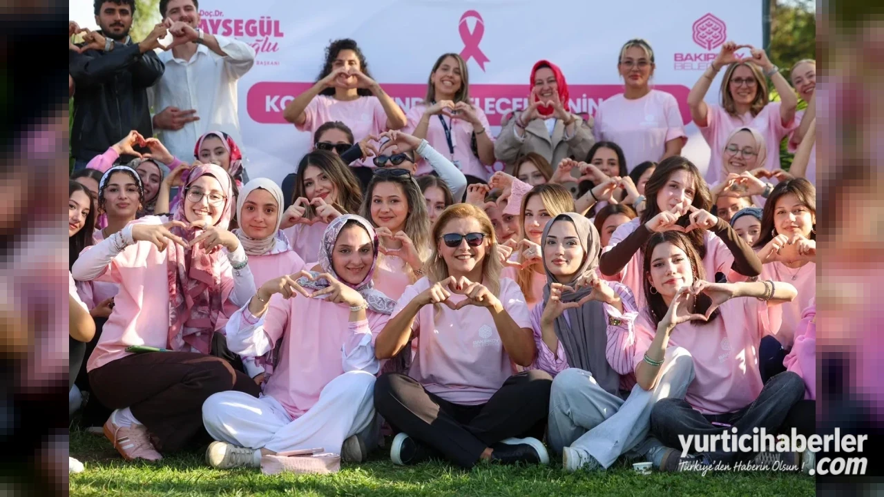Bakırköy de Pembe Tişörtlü Yogayla Meme Kanserine Karşı Farkındalık Seferi
