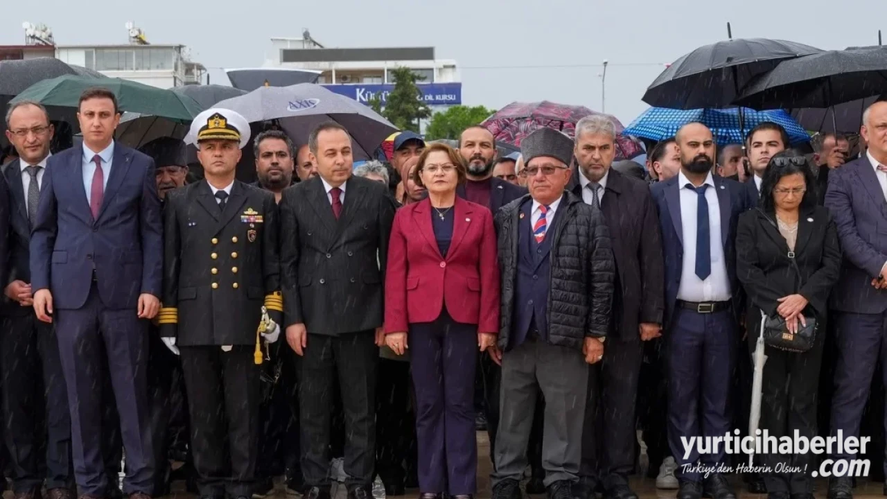 Didim'de Cumhuriyetimizin 103. Yıl Dönümü Coşkusu ve Çelenk Sunma Töreni - Detay Görsel 2