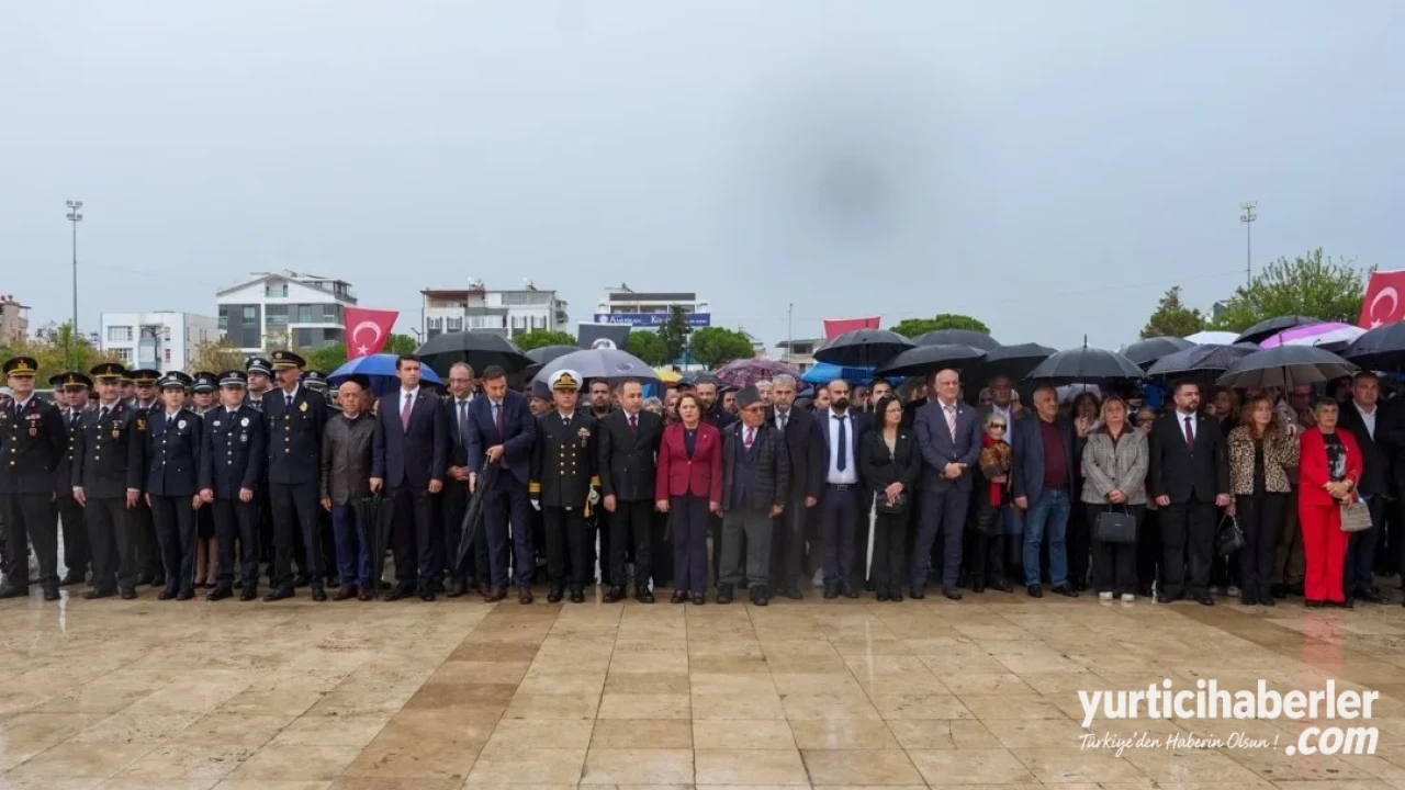 Didim'de Cumhuriyetimizin 103. Yıl Dönümü Coşkusu ve Çelenk Sunma Töreni - Detay Görsel 4
