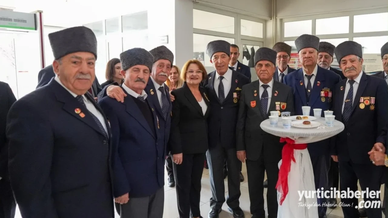 Didim'de 29 Ekim Cumhuriyet Bayramı Büyük Bir Coşkuyla Kutlandı - Detay Görsel 3