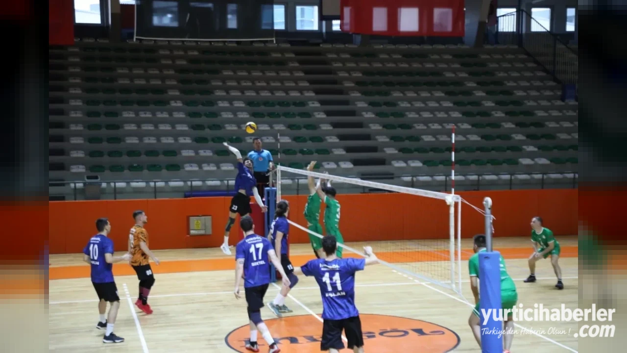 İnegöl Belediyespor Voleybol Takımı Güner Karakaya Karşısında Galibiyet Peşinde