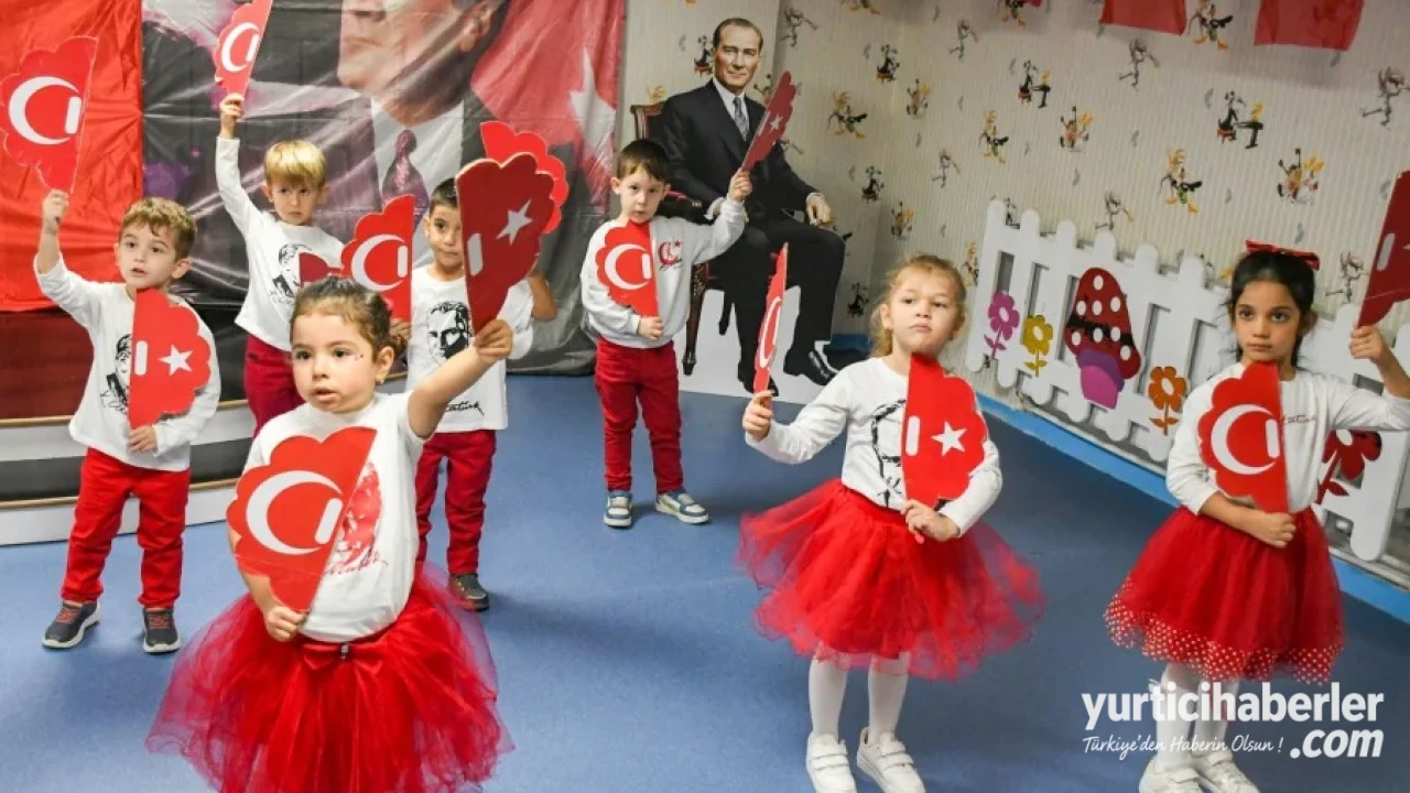 Kuşadası Belediyesi Çocuk Gelişim Merkezi'nde 29 Ekim Cumhuriyet Bayramı Coşkusu - Detay Görsel 1