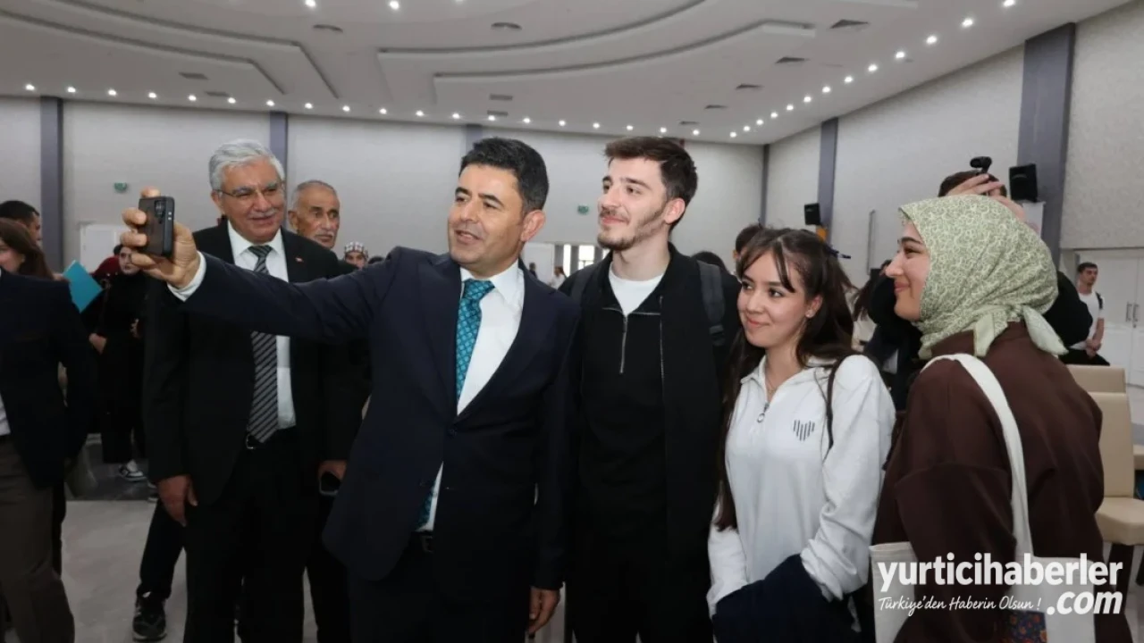📍 Türkiye Yüzyılı’nda Ulaştırma Vizyonu, Aksaray Üniversitesi’nde gençlerimizle buluştu. - Görsel 4