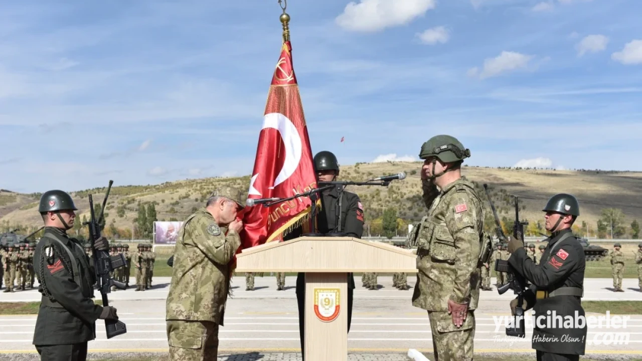Erzurum Oltu'da 9'uncu Kolordu Zırhlı Alay Komutanlığı Sancak Tevdi Töreni Gerçekleşti - Detay Görsel 2