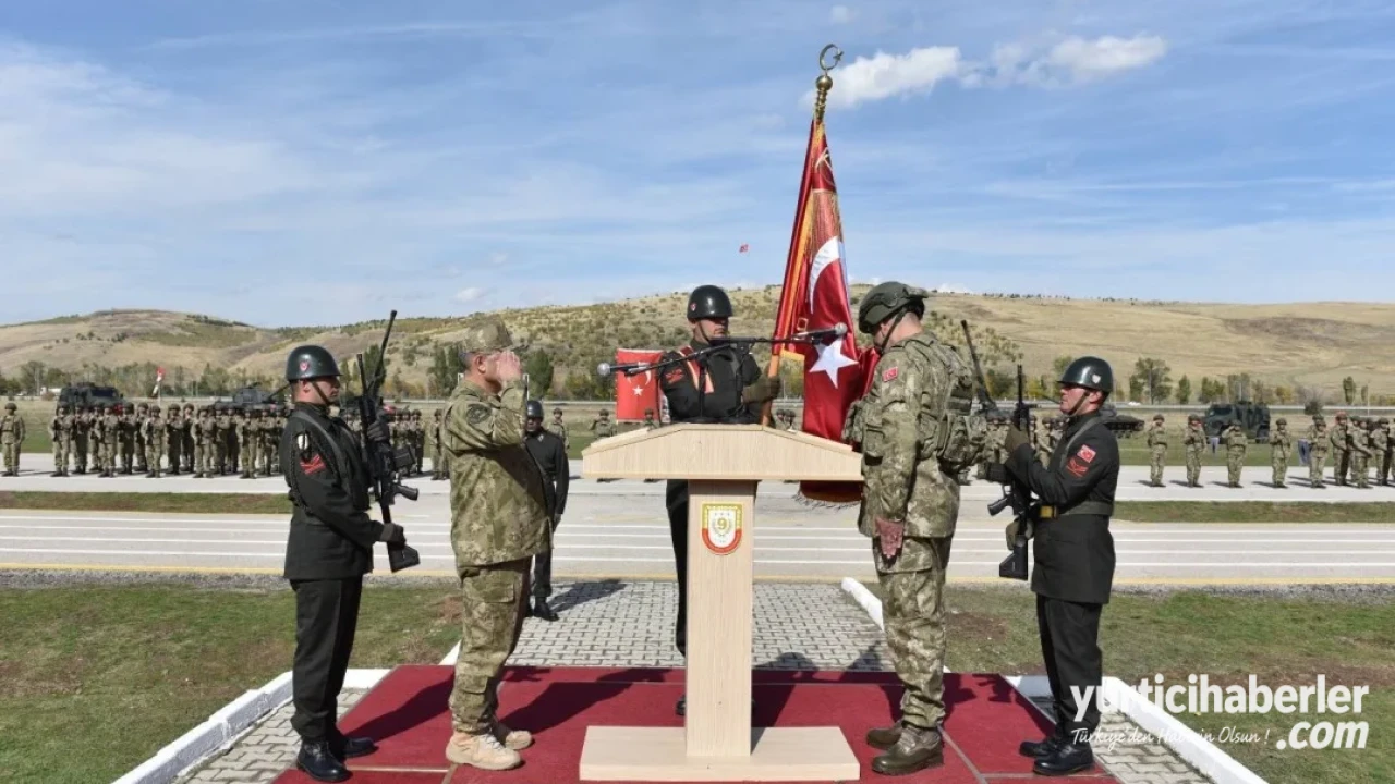 Erzurum Oltu'da 9'uncu Kolordu Zırhlı Alay Komutanlığı Sancak Tevdi Töreni Gerçekleşti - Detay Görsel 3