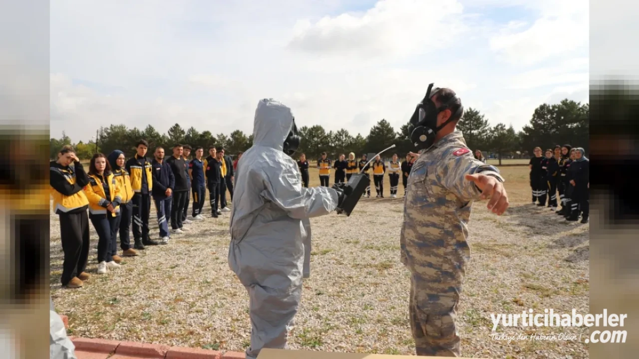 KBRN Tugay Komutanlığı’ndan Üniversite Öğrencilerine Kapsamlı Sivil Savunma Eğitimi