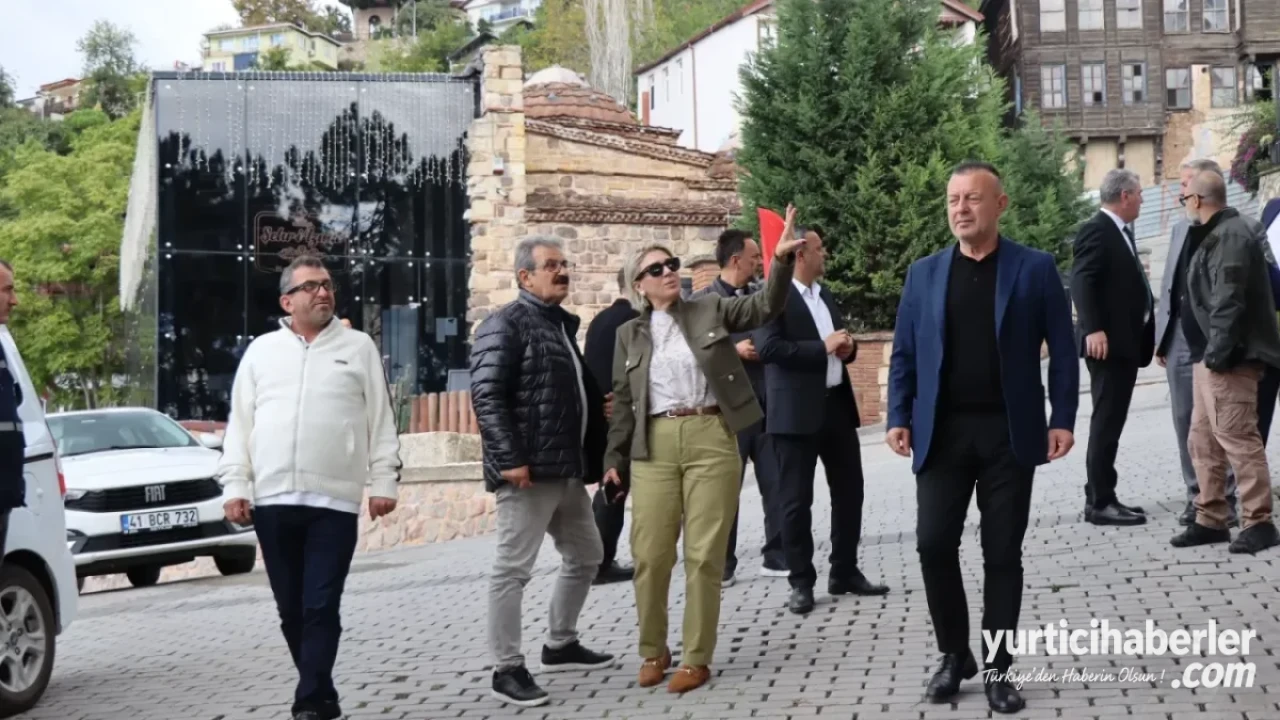 İzmit Belediyesi’nden Akçakoca Mahallesi’ne Çıkarma: Talepler Yerinde İncelendi