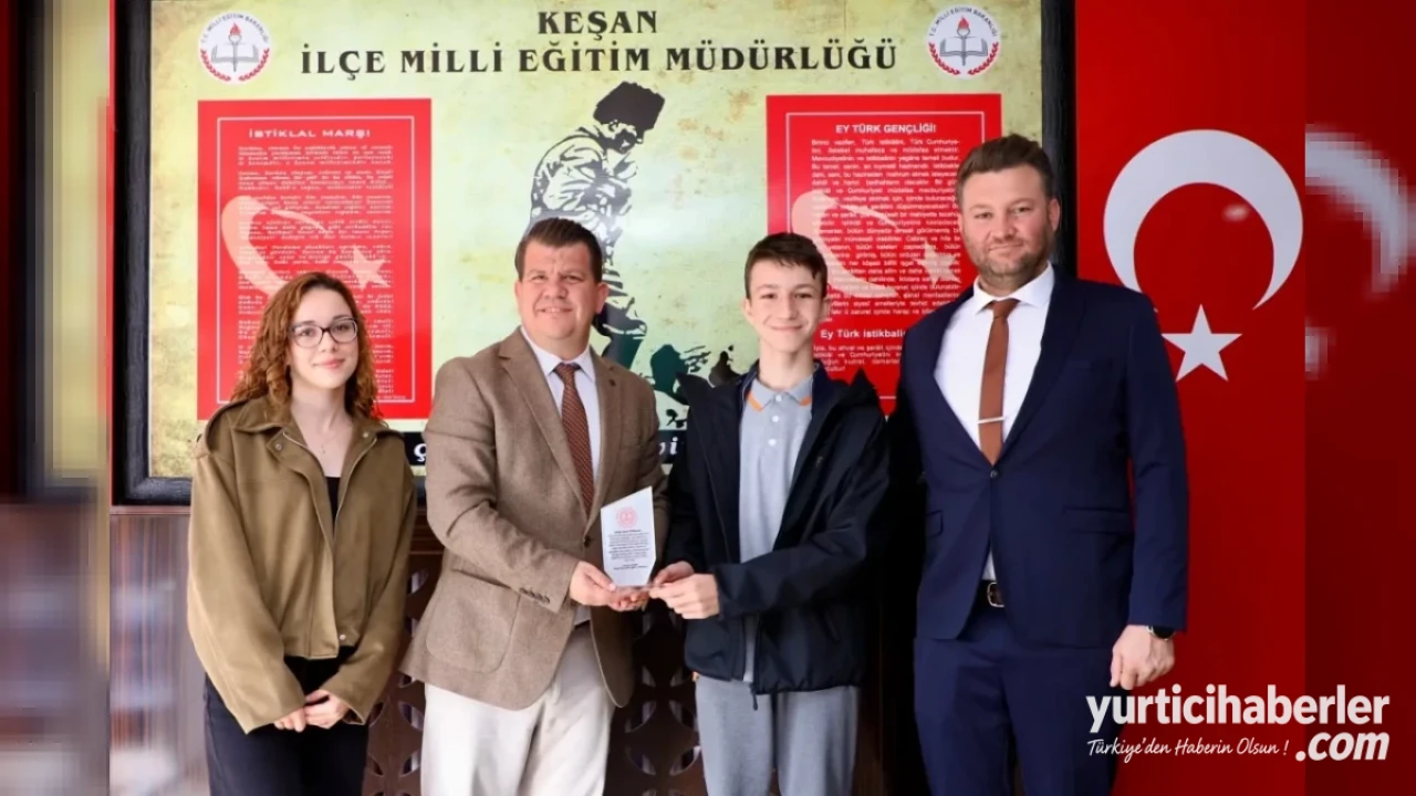 Keşan’da Başlattığı Çevre Hareketiyle İlham Veren Liseliye Anlamlı Plaket