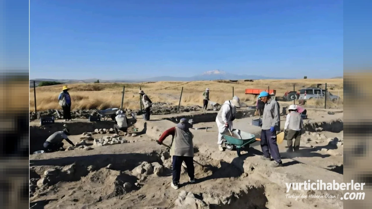 Kültepe’de 78 yıllık kazı tarihinde bir ilk! Helenistik Dönem mozaiği bulundu
