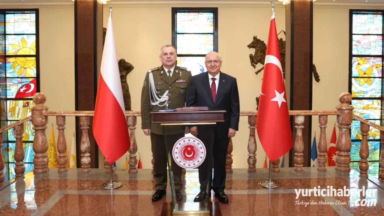 Millî Savunma Bakanı Yaşar Güler, Genelkurmay Başkanı Orgeneral Selçuk Bayraktaroğlu’nun davetlisi olarak Ankara’ya gelen…