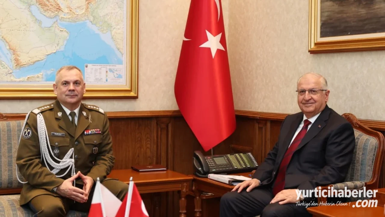 Millî Savunma Bakanı Yaşar Güler, Genelkurmay Başkanı Orgeneral Selçuk Bayraktaroğlu’nun davetlisi olarak Ankara’ya gelen... - Görsel 3