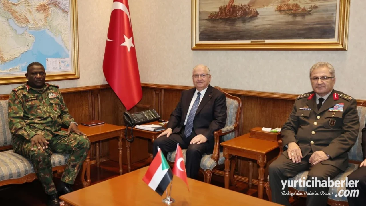 Millî Savunma Bakanı Yaşar Güler, Sudan Kara Kuvvetleri Komutanı’nı Ankara’da Kabul Etti - Detay Görsel 3