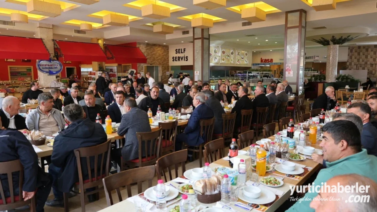 Sandıklı Belediye Başkan Vekilimiz Sevim Ulusoy, 19 Ekim Muhtarlar Günü kapsamında düzenlenen programa katıldı. - Detay Görsel 2