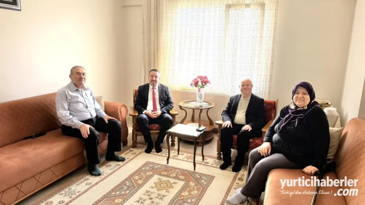 Sandıklı Belediye Başkanı Adnan Öztaş'tan Vefat Eden Vatandaşların Ailelerine Taziye Ziyareti - Detay Görsel 1