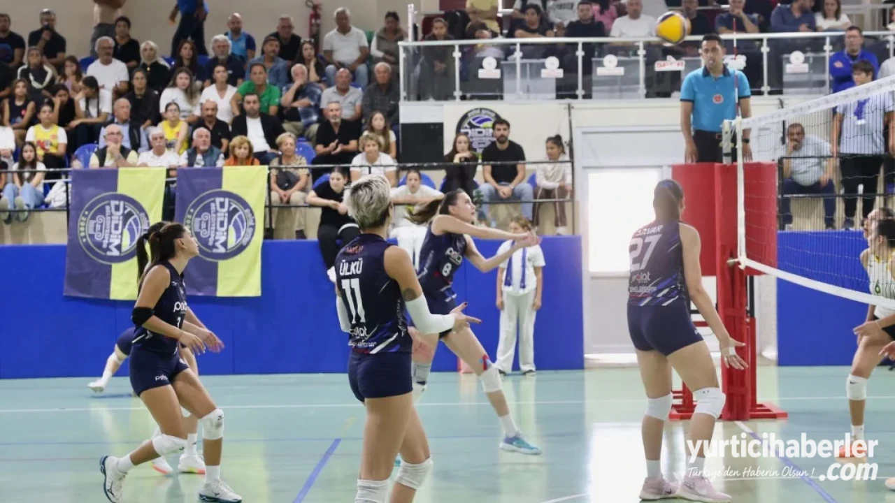 Polat Group Didim Belediyespor Kadın Voleybol Takımı Gelişim Koleji'ni 3-1 Yendi - Detay Görsel 3