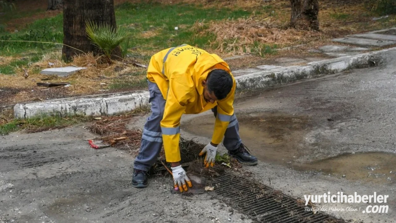 Kuşadası Belediyesi'nden Yağışlar Öncesi Kritik Mazgal ve Altyapı Temizlik Seferberliği - Detay Görsel 2