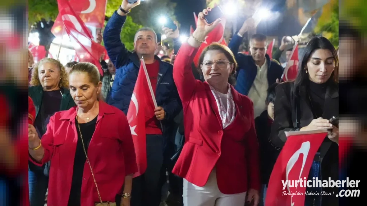 Didim Belediyesi Düzenlediği Fener Alayı ve Onur Akın Konseriyle Cumhuriyet Coşkusunu Yaşattı
