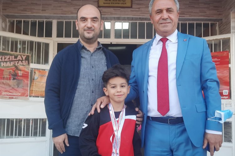 İzmir Foça’da minik karaketici coşkuyla karşılandı