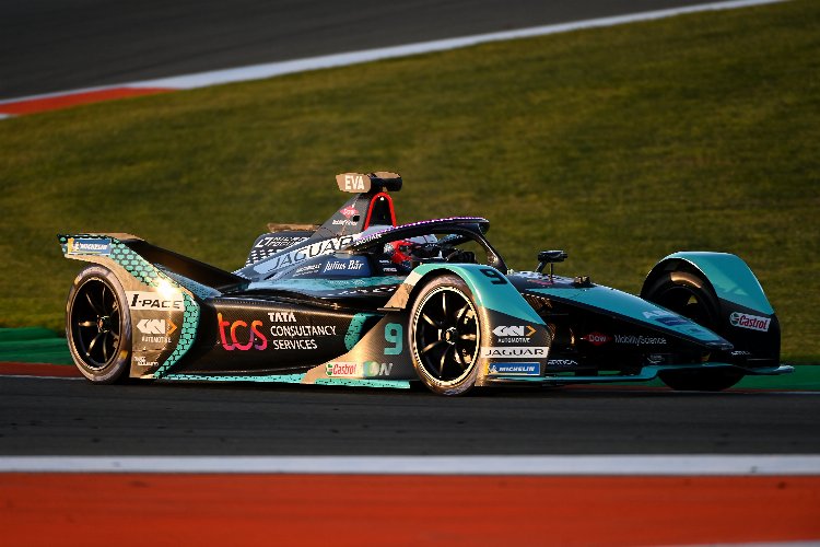 Jaguar TCS Racing  testleri başarıyla geçti