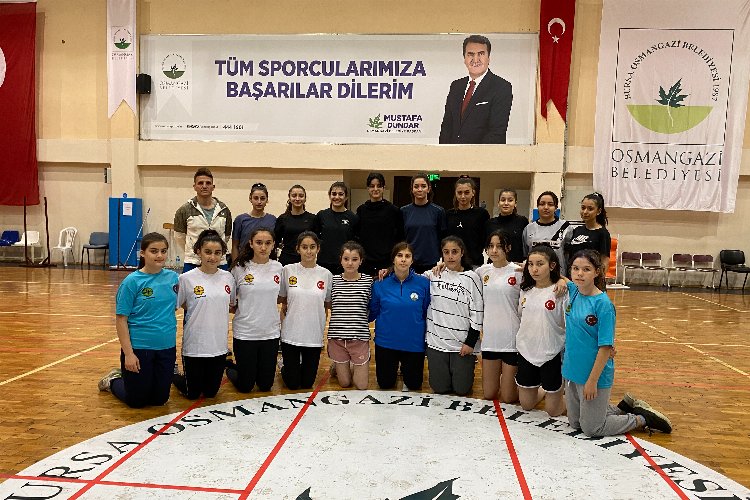 Bursa Osmangazi Hentbol Takımı 2. Lige hazır