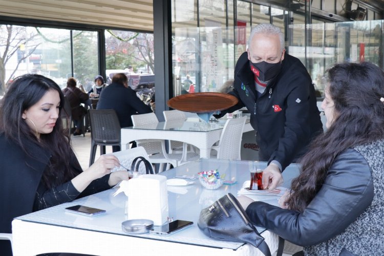 Kocaeli İzmit’te çay 2 lira