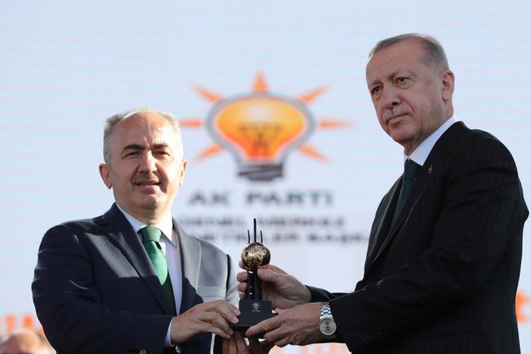 Rize Belediyesi’ne “Gençlik” ödülü