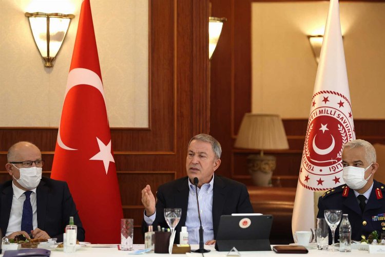 Bakan Akar’dan Yunanistan’a uyarı!