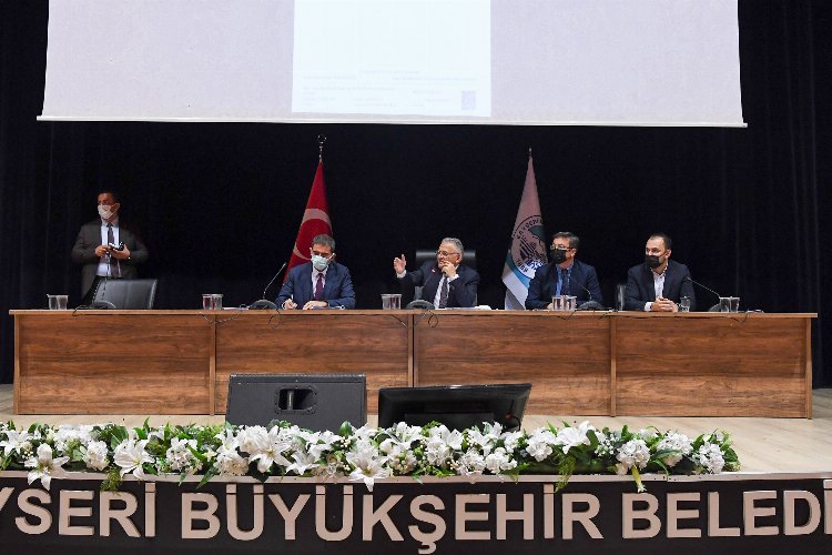 Kayseri Büyükşehir’e 300 milyon ek bütçe