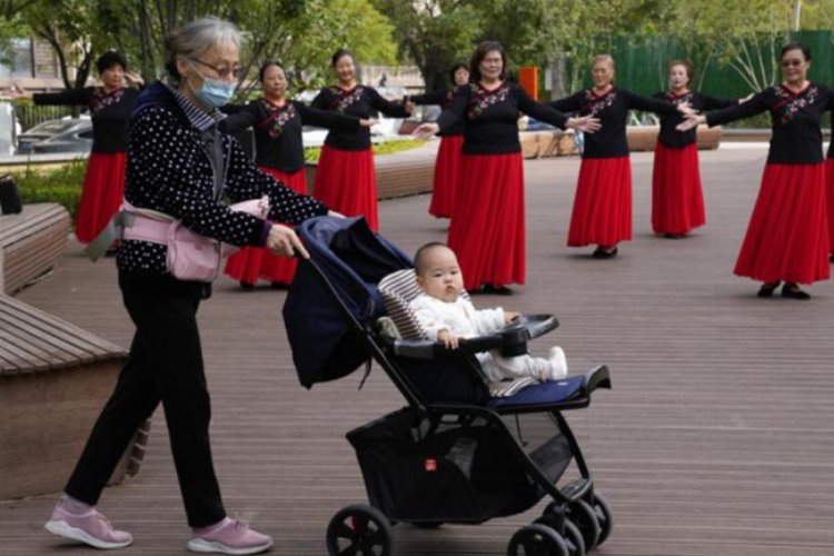 Çin’de bebek yapan çiftlere kredili teşvik