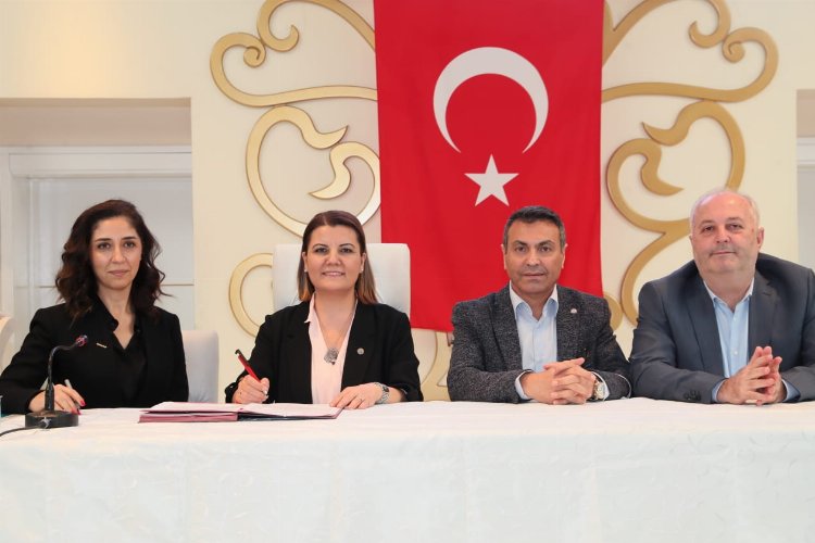 Kocaeli İzmit Belediyesi’nde ‘promosyon’ imzası