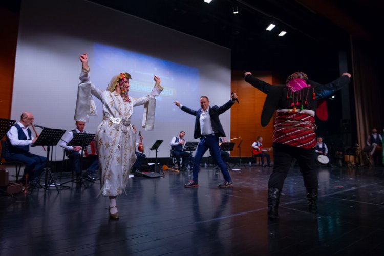 Bursa’da Sümer Ezgü’nün performansı tam not aldı